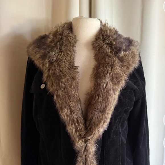 Black cuordory jacket with faux fur trim - Picture 3 of 7